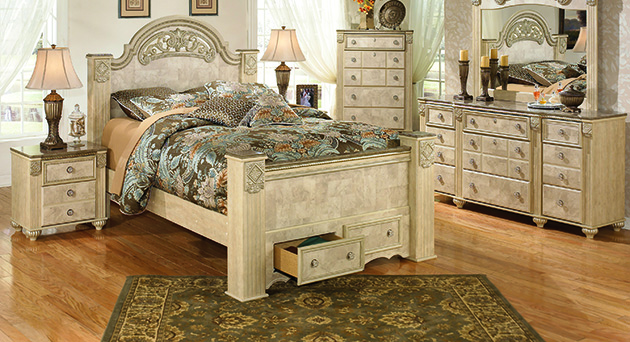 Saveaha Queen Poster Bed, Dresser, Mirror & Chest